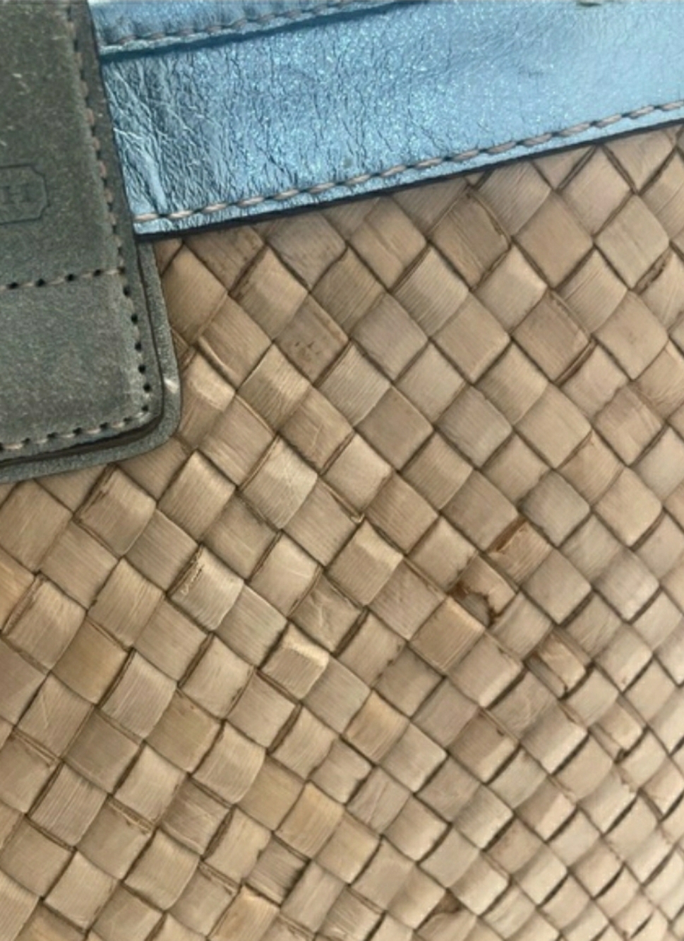 Coach Vintage Lt. Ed. Sea Foam Woven Boxy Tote Bag EUC - Picture 16 of 16